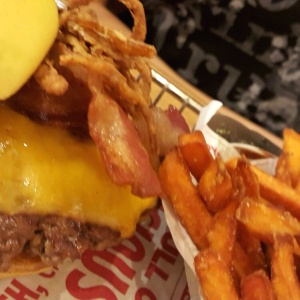 Bbq bacon & cheddar burger