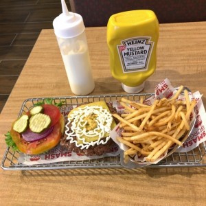 Smash burger (mahonesa y mostaza las puse yo)
