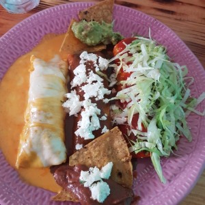 Enchiladas en tres salsas