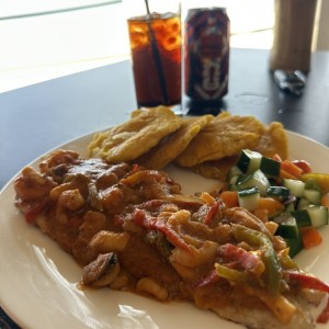 FILETE DE PESCADO A LO MACHO (UN TOQUE DE PICANTE)