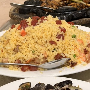 Arroz yon chau con chorizo chino