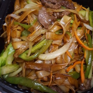 chow fun con carne estilo chino