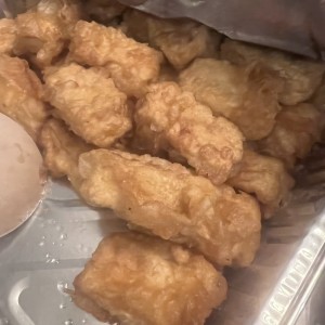 Tofu con Salsa de Conchuela Saca
