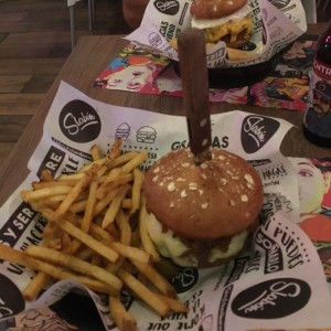 amburguesa echa a mano
