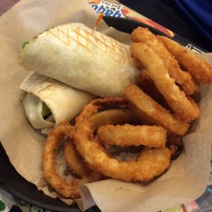 mexican wrap con aros de cebolla