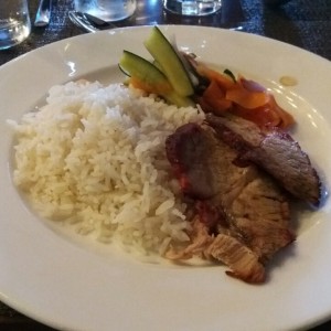 cerdo en salsa roja