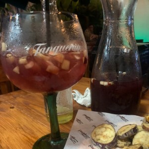 sangria con picada