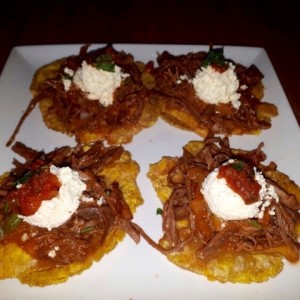 Patacones con Ropa Vieja