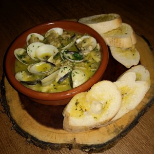 Cazuela de almejas