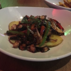 pulpo al carbon