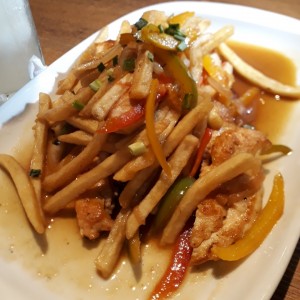Pollo Salteado