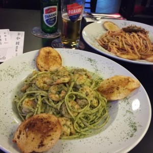 Pasta al pesto