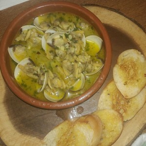 cazuela de almejas