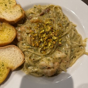Pesto y Fistaccio Pasta