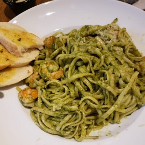 Pasta Pesto c/Camarones