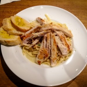 spaguetti a la carbonara con pollo