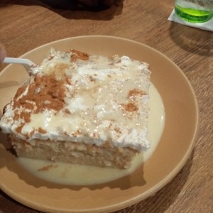 Postre: Tres Leches 