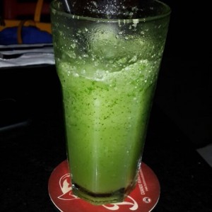 limonada con hierbabuena