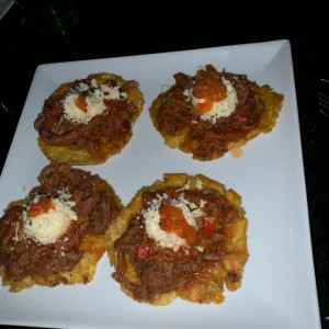 patacones con carne