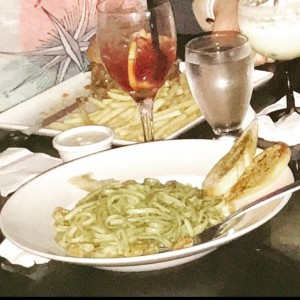 Camarones al Pesto.