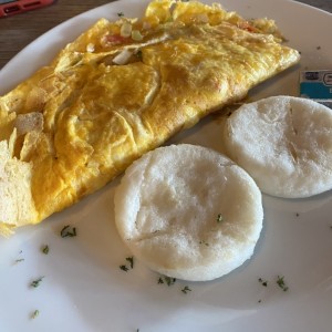 Omellet vegetariano y arepitas