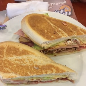 Rico emparedado cubano ... 