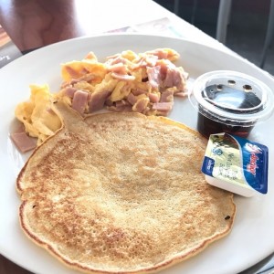 Pancakes y huevos