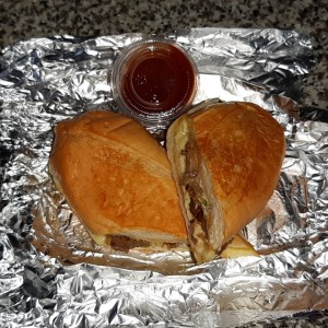 Emparedado Philly Cheese Steak