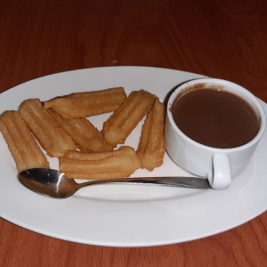 mini churros con chocolate