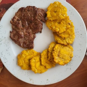 filete con patacones