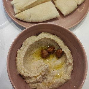 HUMMUS
