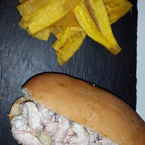 Hot dog de camarones