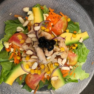 Jungle Salad con pollo 