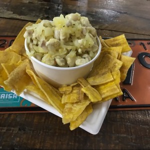 Ceviche Corvina con Salsa Maracuya