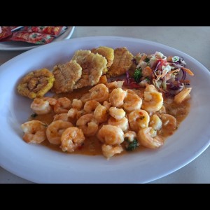 Mariscos - Camarones Al ajillo