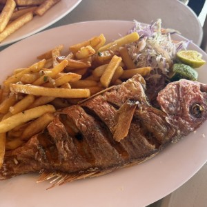 Pargo Frito (entero )