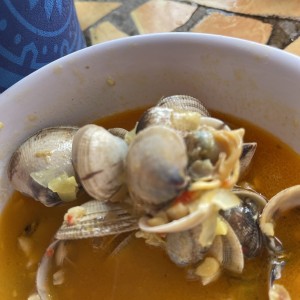 almeja al ajillo