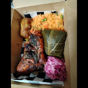 Asados Individuales - 1/4 de Pollo y tamal