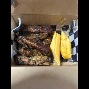 Costilla de Res con bollo