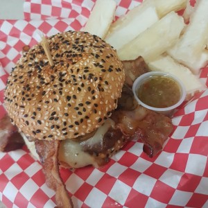 con yuca al mojo