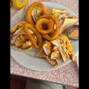 Sandwiches - Club Sandwich