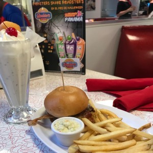 hamburguesa con malteada
