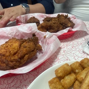 9 Piezas de Pollo Frito