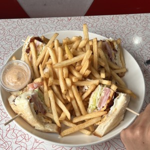 Sandwiches - Club Sandwich