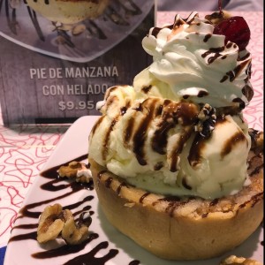 Pie de Manzana con Helado