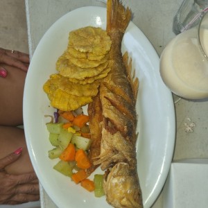 Corvina Entera Frita 