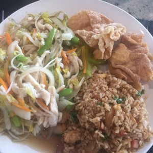 Chop suey de pollo