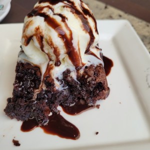 Brownie con helado