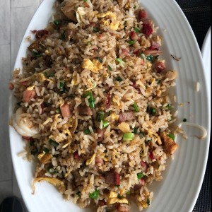 arros frito mixto estilo cantones.