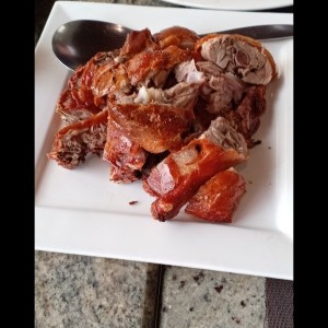Platos Fuertes - Pato Asado